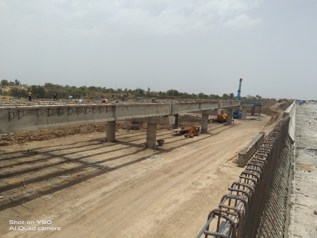 Elevated deck slab reinforcement